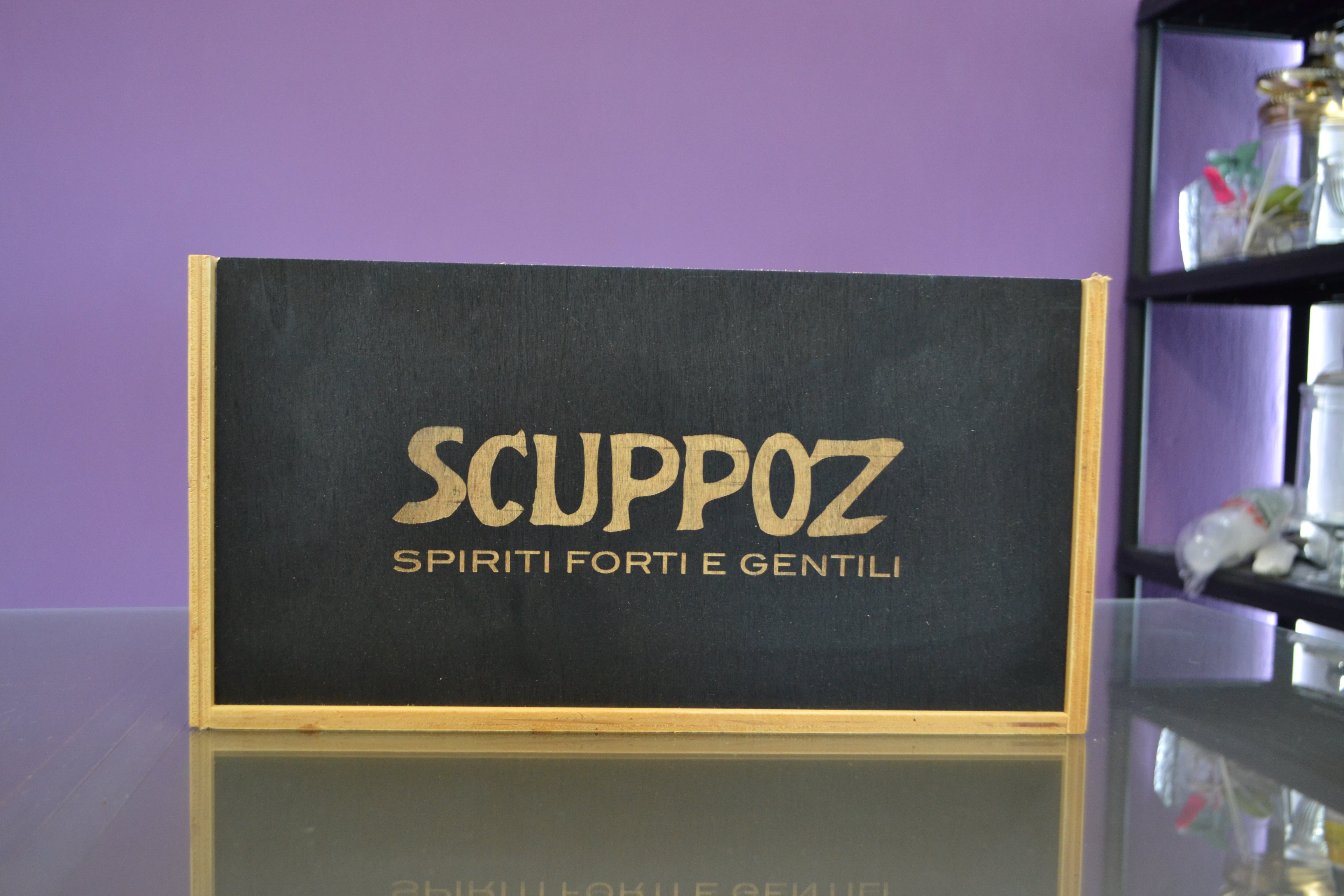 Scatola in legno con liquori artigianali Scuppoz